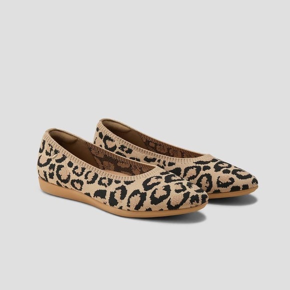 Vivaia Shoes - NEW Vivaia Tamia Walker Lightweight Almond-Toe Flats in Dark Leopard | US 10